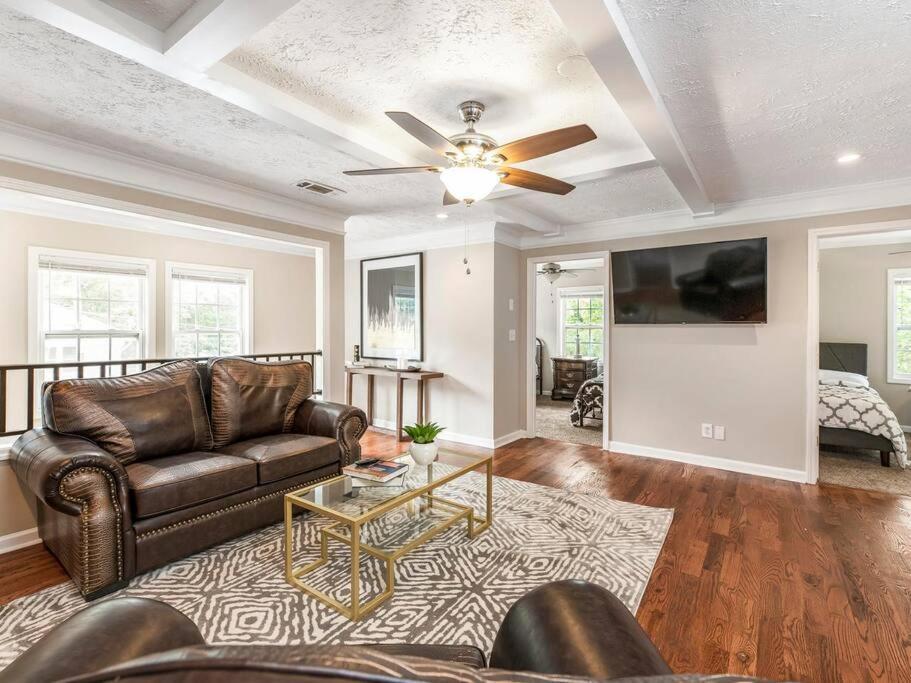 Gorgeous East Village Home Near Downtown Sleeps 12 5 Bedrooms Coffee Bbq Ac Parking 亚特兰大 外观 照片