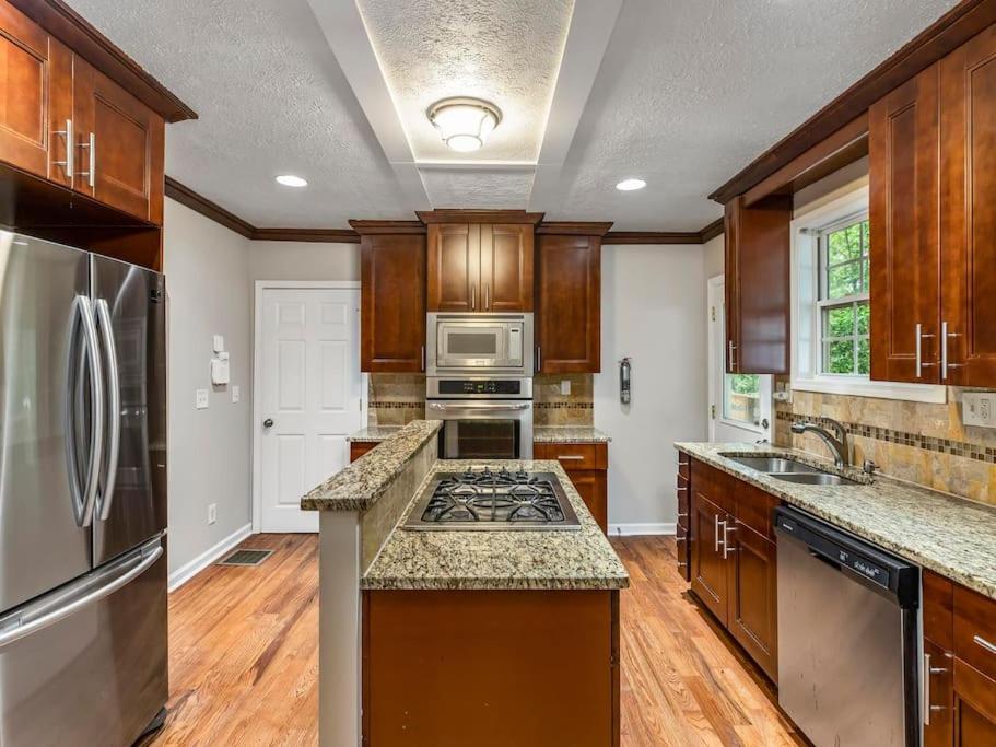 Gorgeous East Village Home Near Downtown Sleeps 12 5 Bedrooms Coffee Bbq Ac Parking 亚特兰大 外观 照片